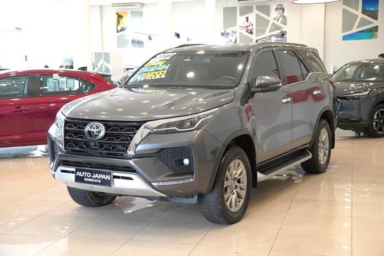 TOYOTA HILUX SW4 2.8 D-4D TURBO DIESEL SRX 7L 4X4 AUTOMÁTICO